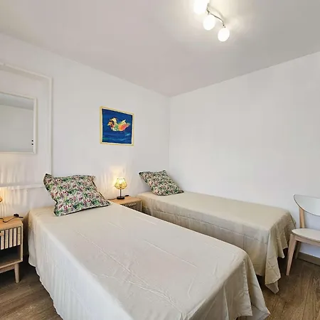 Bel Appartement, Climatisation, Wifi, Et Commerces A Pied *