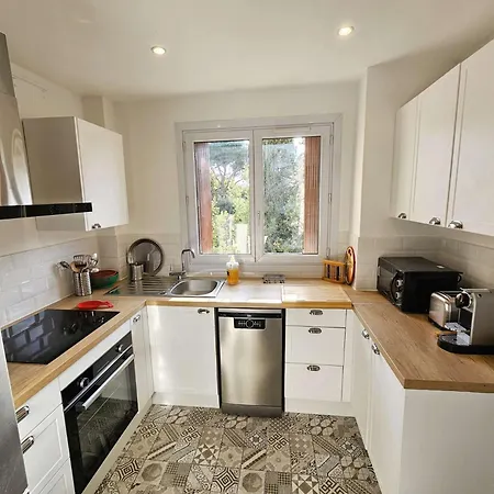 Bel Appartement, Climatisation, Wifi, Et Commerces A Pied La Seyne-sur-Mer