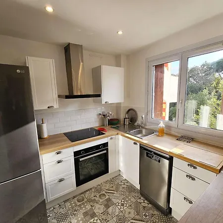 Bel Appartement, Climatisation, Wifi, Et Commerces A Pied La Seyne-sur-Mer